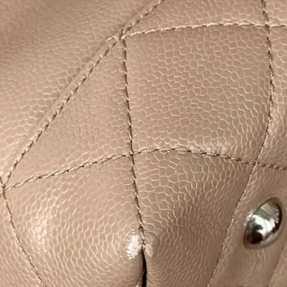 Chanel Beige Classic Caviar Top Handle Tote with Iconic CC Logo - Picture 8 of 16